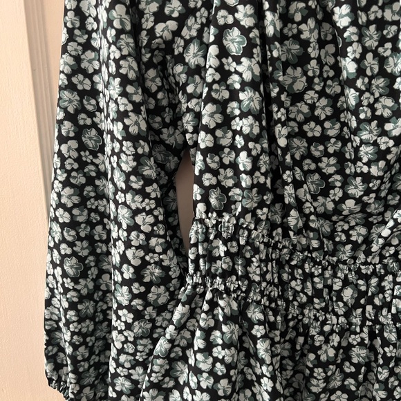 Woman’s Nine West XL long sleeve top - Picture 5 of 6